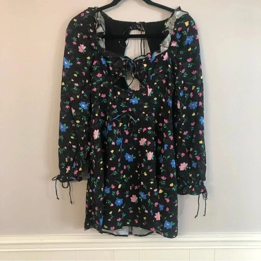 For Love & Lemons Lexy Long Sleeve Floral Cutout Mini Dress Size Sm NWT - Picture 3 of 16